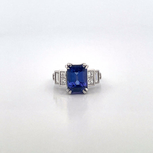 R0880 Platinum Tanzanite and Diamond ring