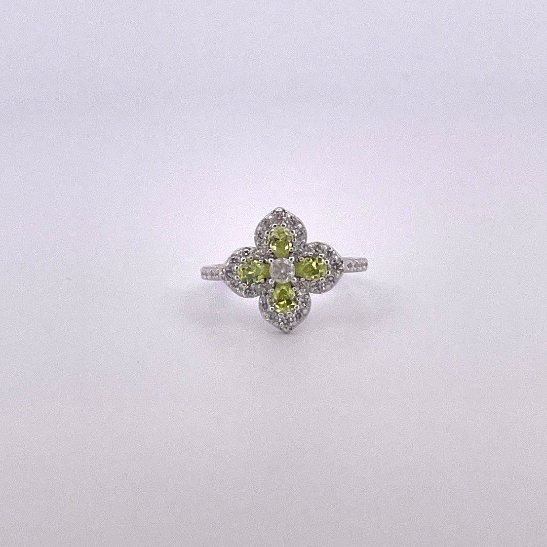 R0910 Silver Clover cluster