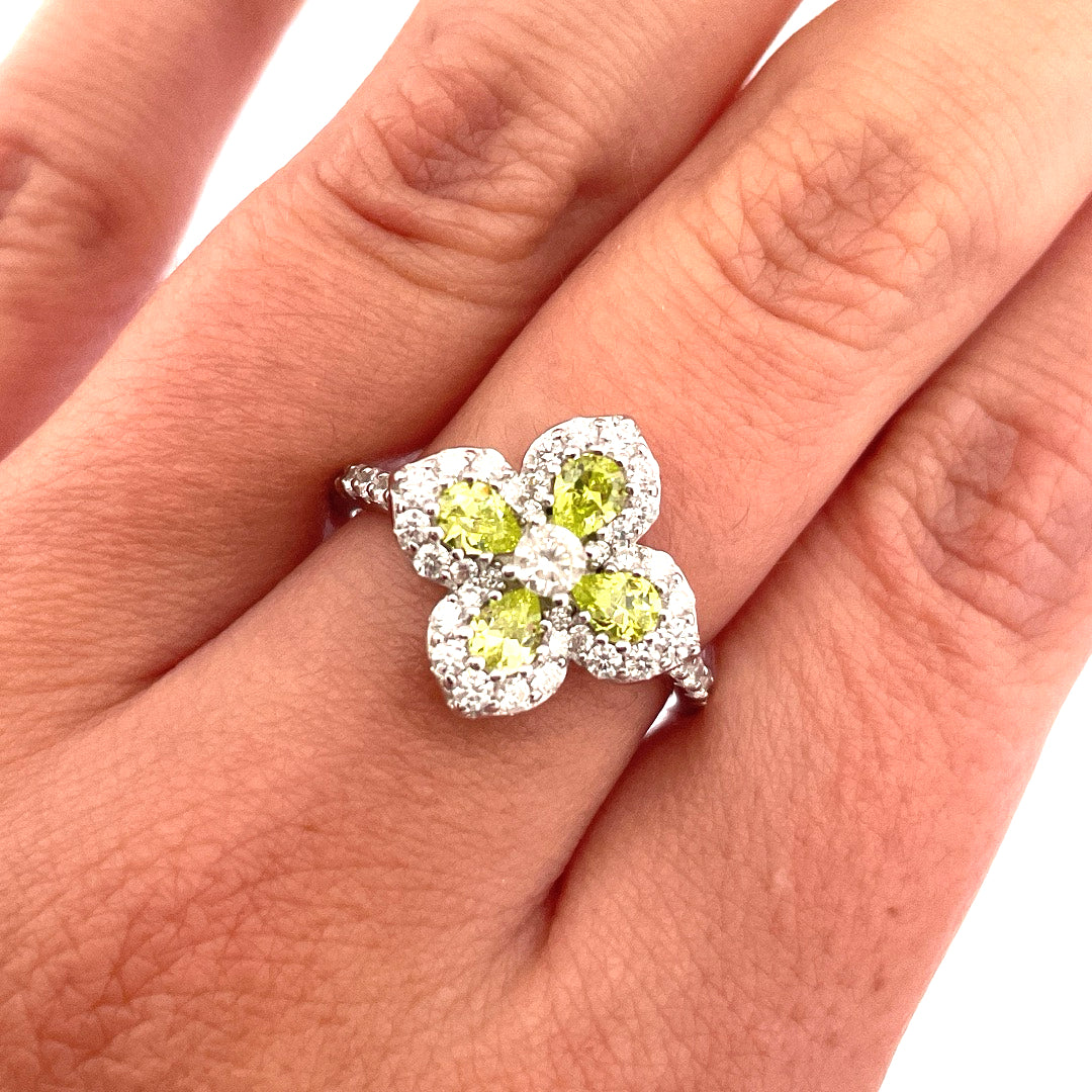 R0910 Silver Clover cluster