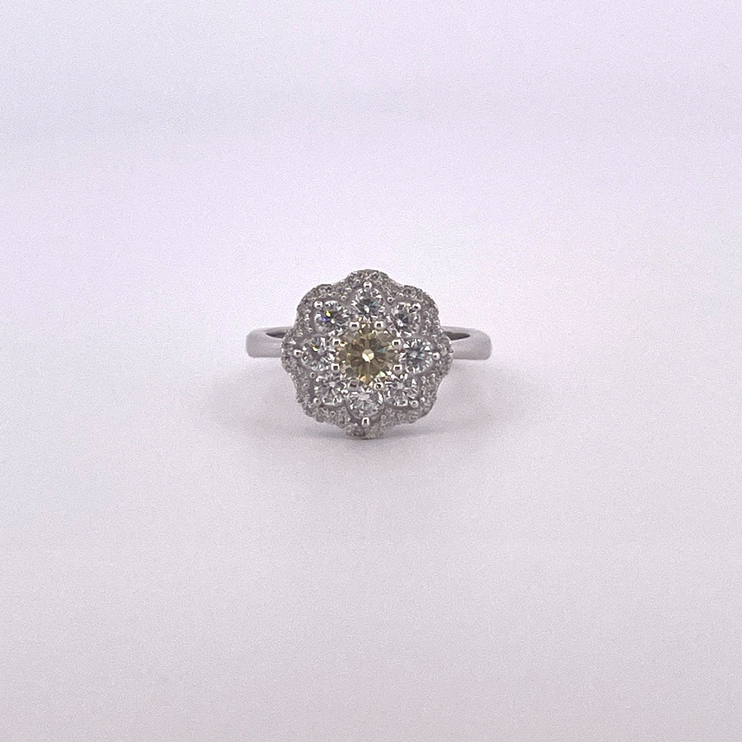 R0909 Silver pale yellow fancy cluster