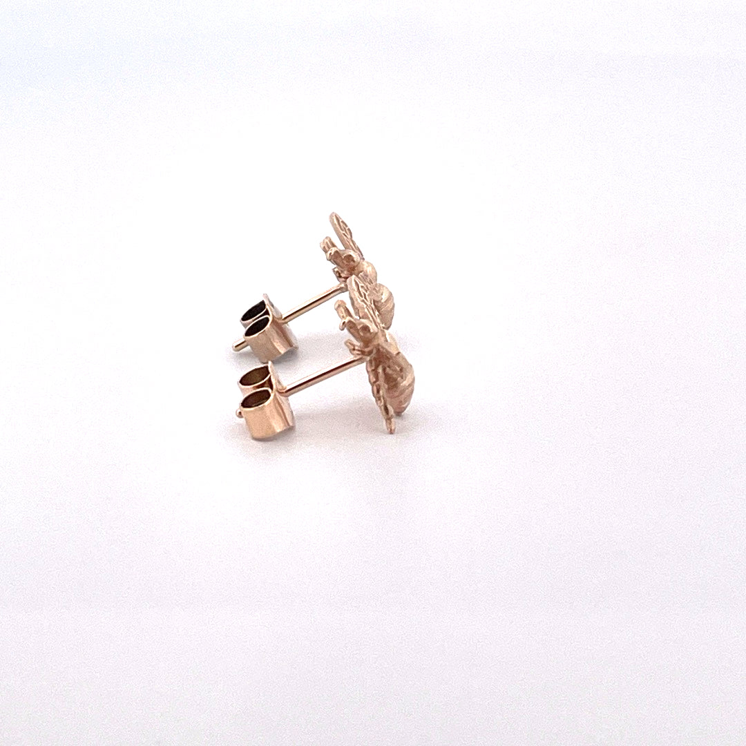 E3945 9ct Gold bee studs