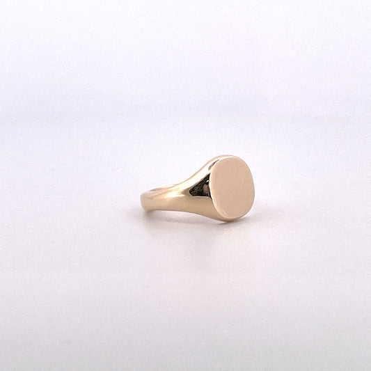 R0872 9ct 11x10mm cushion face signet ring
