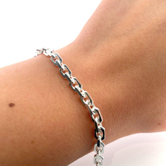 B1176 Silver filed trace