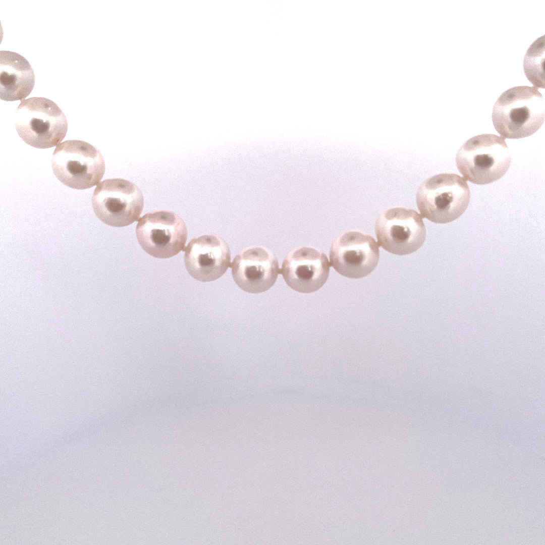 PB304 River Pearls 17.5" White 10.5-12mm sil mag CRPNMC