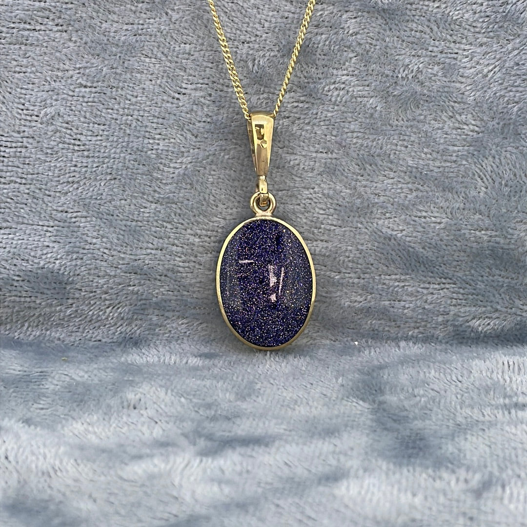 P2501 9ct Opal/Goldstone Oval green stripe/blue goldstone STP11