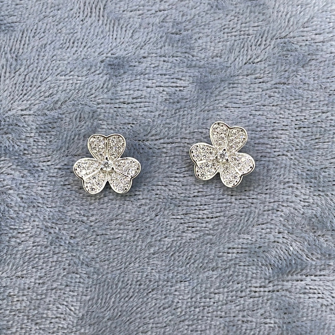 E3611 Sil Studs C.Z Shamrock rhodium plated stone set G5305