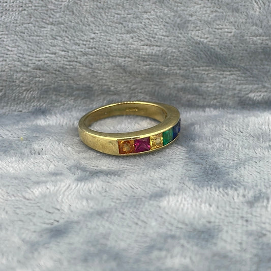 R0741 18ct Sapphires Yellow Gold channel set princess with ruby