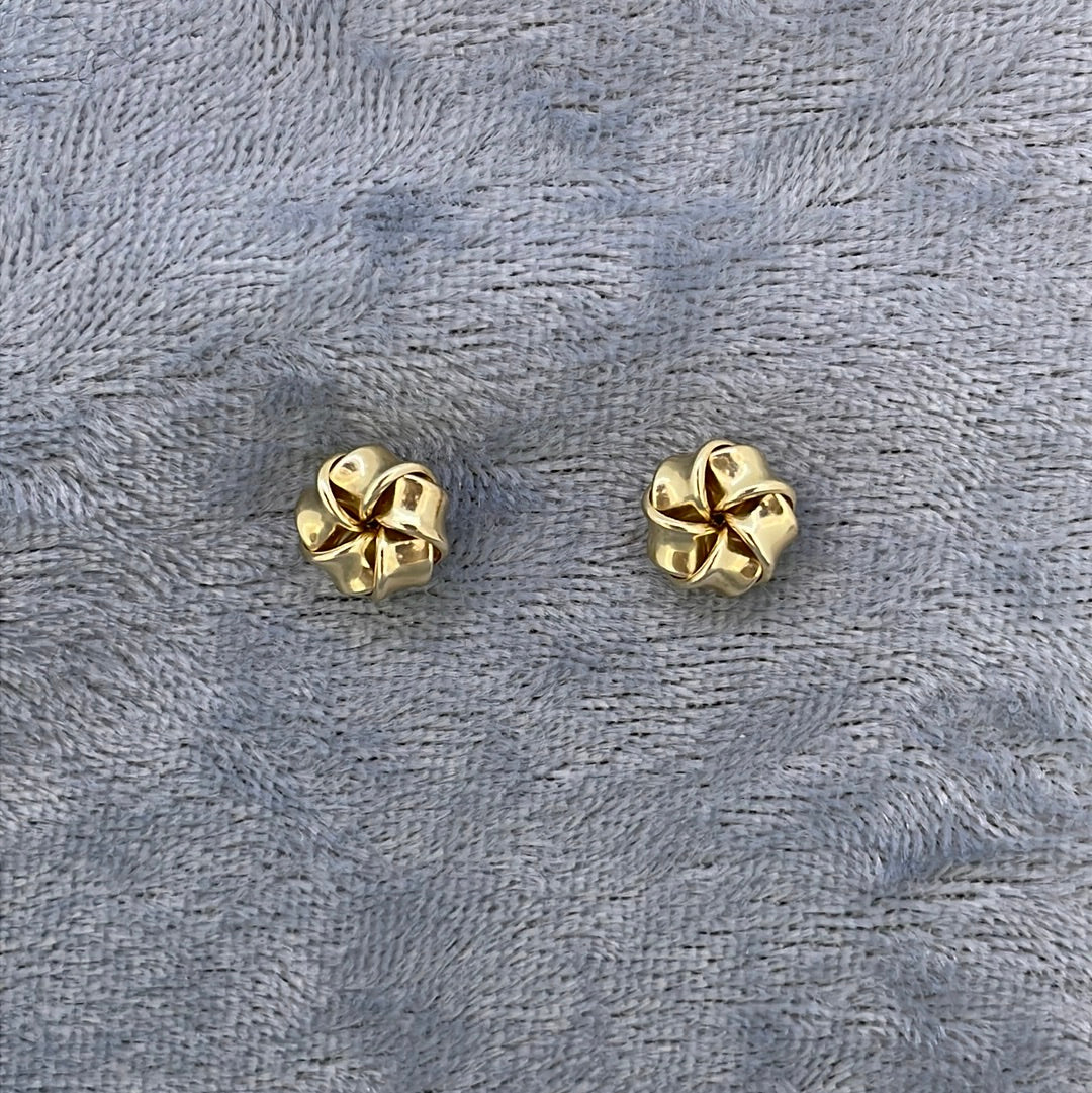 E3630 9ct Studs Plain twist knot AP8175