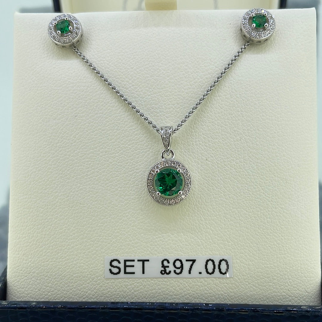 P2543 Sil Green C.Z Round with c.z halo 6251