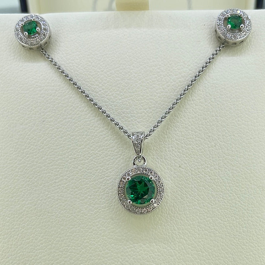 P2543 Sil Green C.Z Round with c.z halo 6251