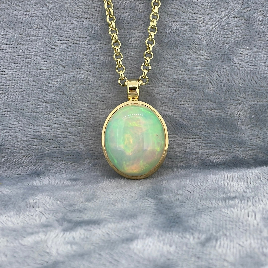 P2511 18ct Opal Ethiopian 11.31ct oval rubover 2270704780