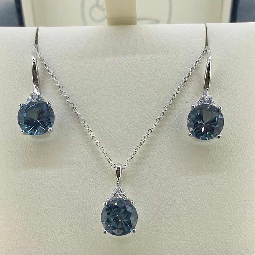 P2534 Sil Blue C.Z Round with triangular c.z above 6582
