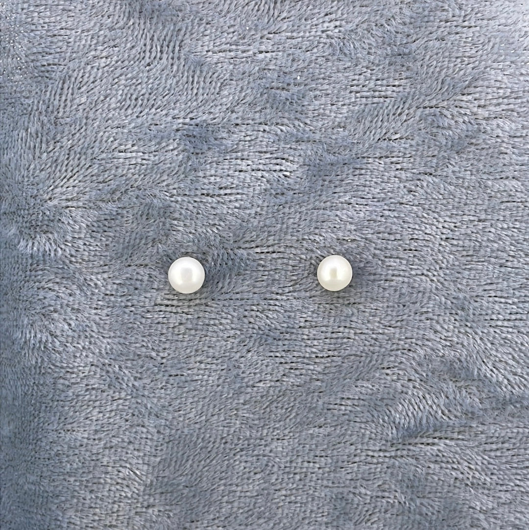 E3338 Sil Studs Pearl 4mm fwp white BP8010