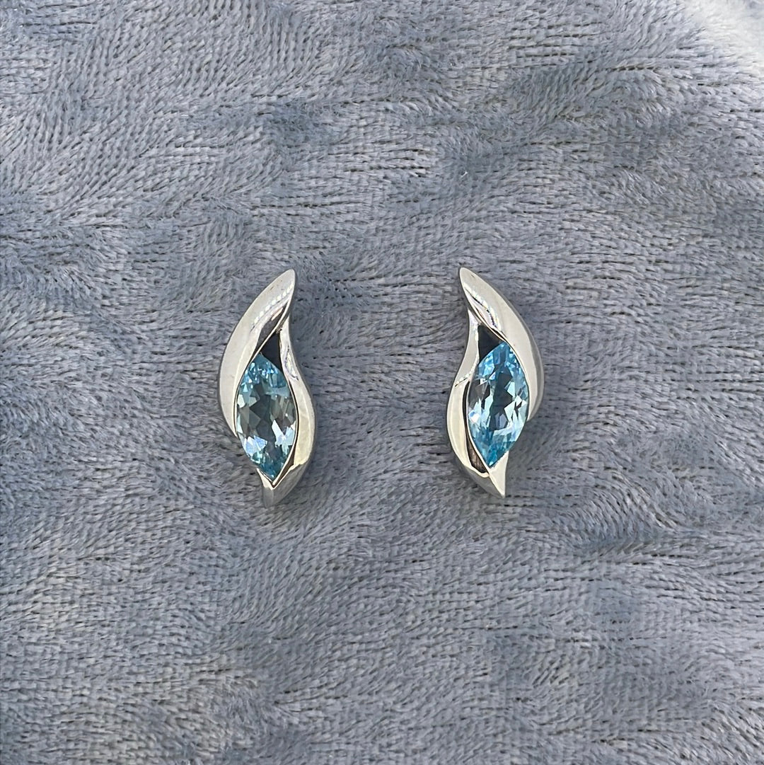 E3373 Sil Studs Blue Topaz Marquise shaped 5692