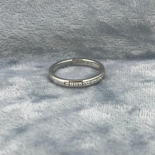 R0344 plat Diamond 16 st channel set wed 0.20ct LWA3953