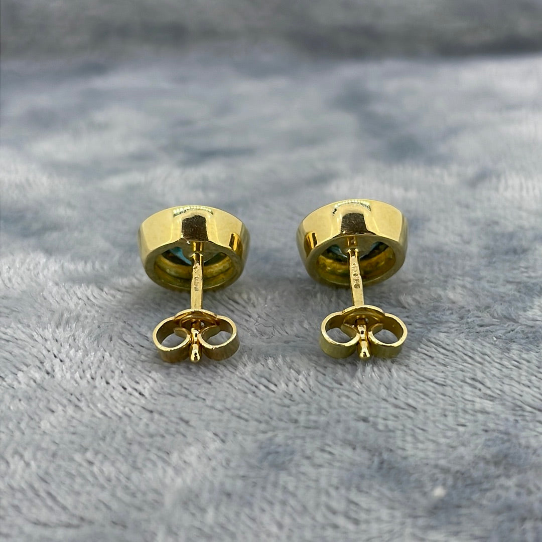 E2969 18ct Studs Blue Zircon Round studs with dia halo 2.51ct / 0.20ct