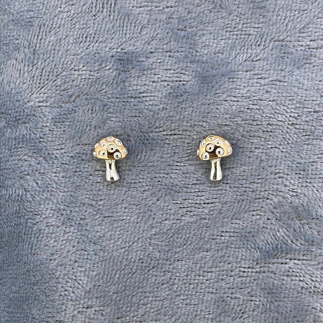E3552 Sil Studs Mushrooms E456