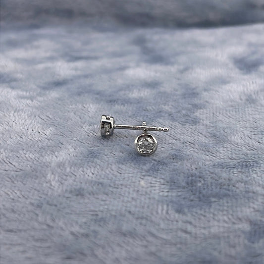 E3101 18ct Studs Diamonds Rubover 0.30ct 101714