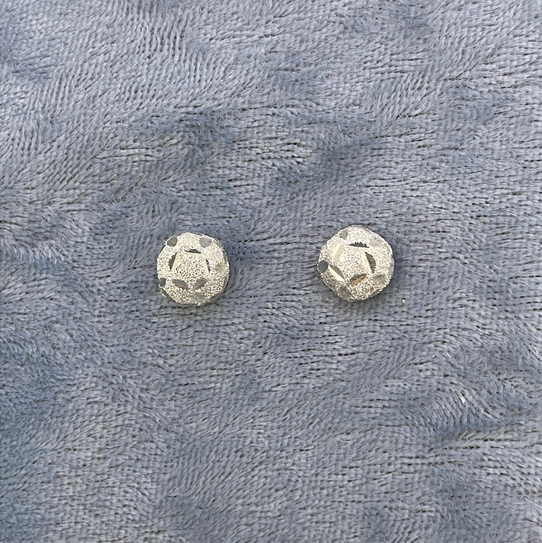 E3442 Sil Studs Frosted round domed BP0206