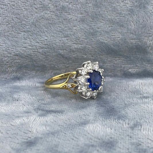 R0613 18ct Sapphire 1.90ct Daisy claw set round cluster dia 1.10ct