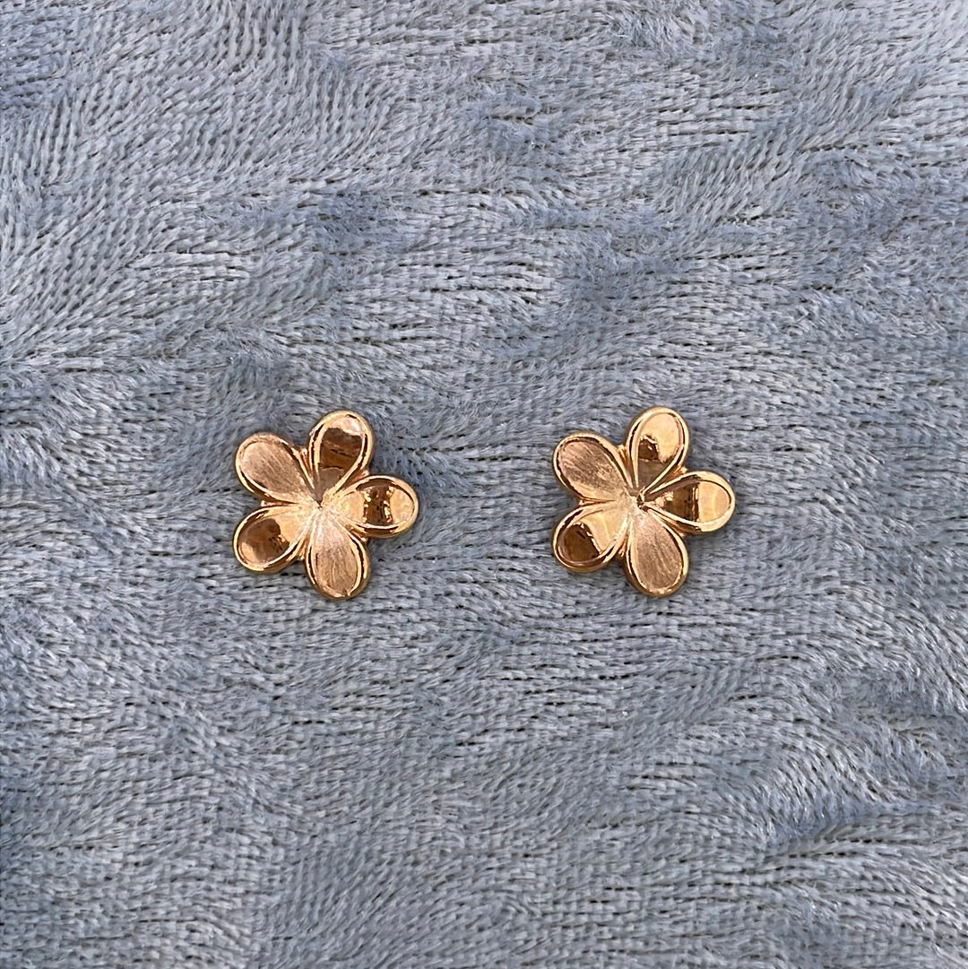 E2259 9ct Studs Rose flowers 4820