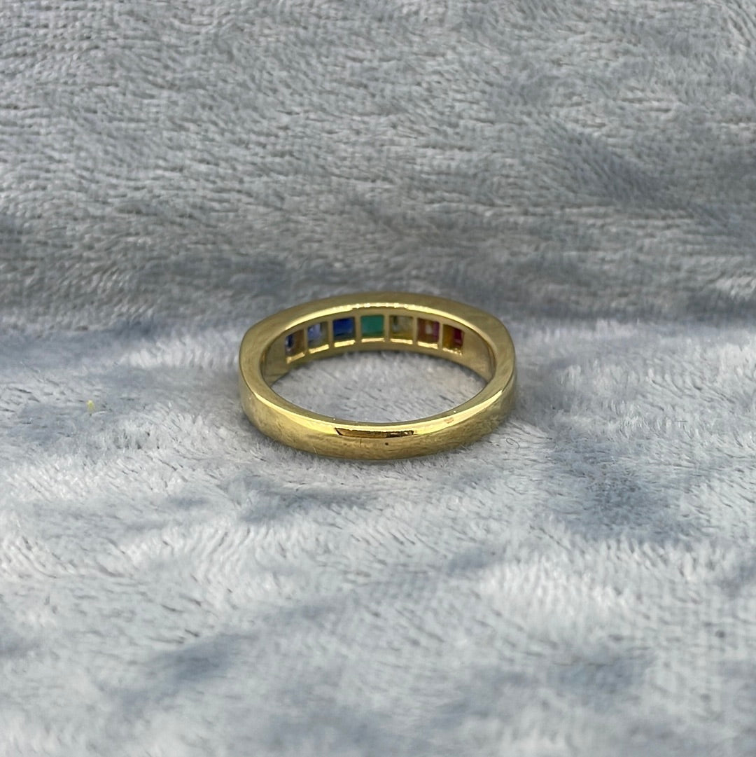 R0741 18ct Sapphires Yellow Gold channel set princess with ruby