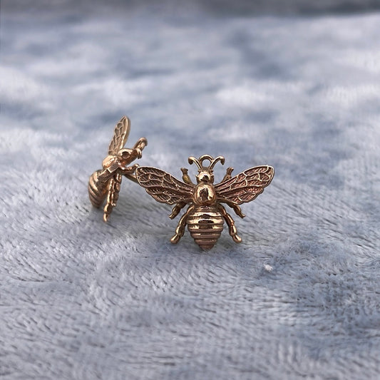 E3544 9ct Bee studs