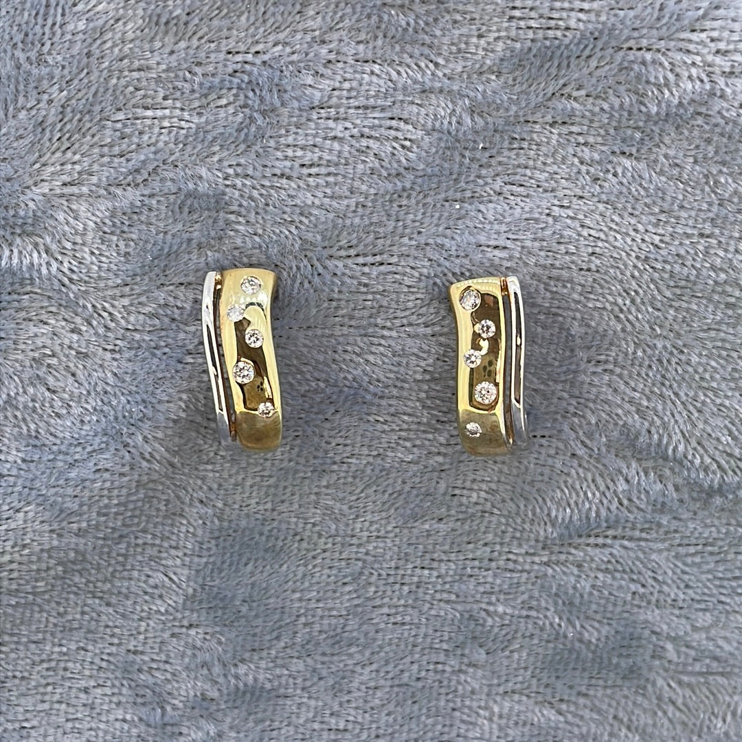 E2401 9ct Hoops Diamonds Rect half hoops E302871
