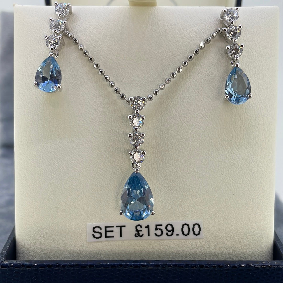 P2539 Sil Blue C.Z Pear shaped with a line of c.z above 6156