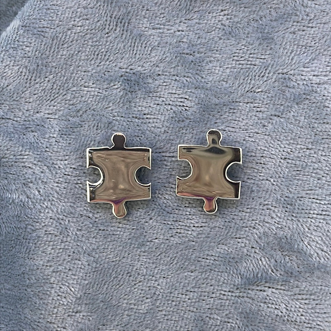 E2412 Sil Studs Sil jigsaw pieces 5218