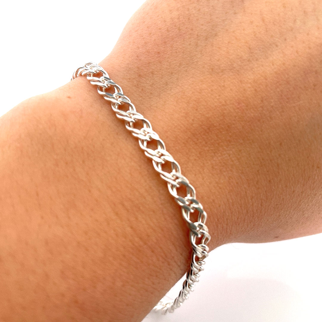 B1142 Silver double filed curb bracelet