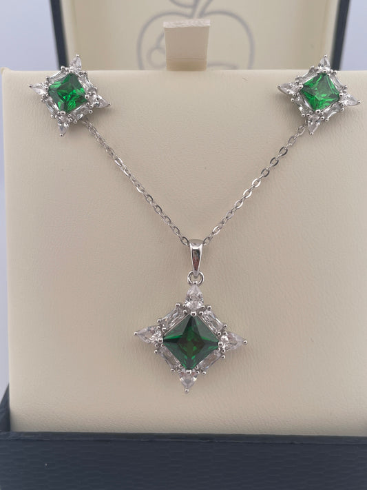 P2798 E4141 Silver Green c.z vintage cluster