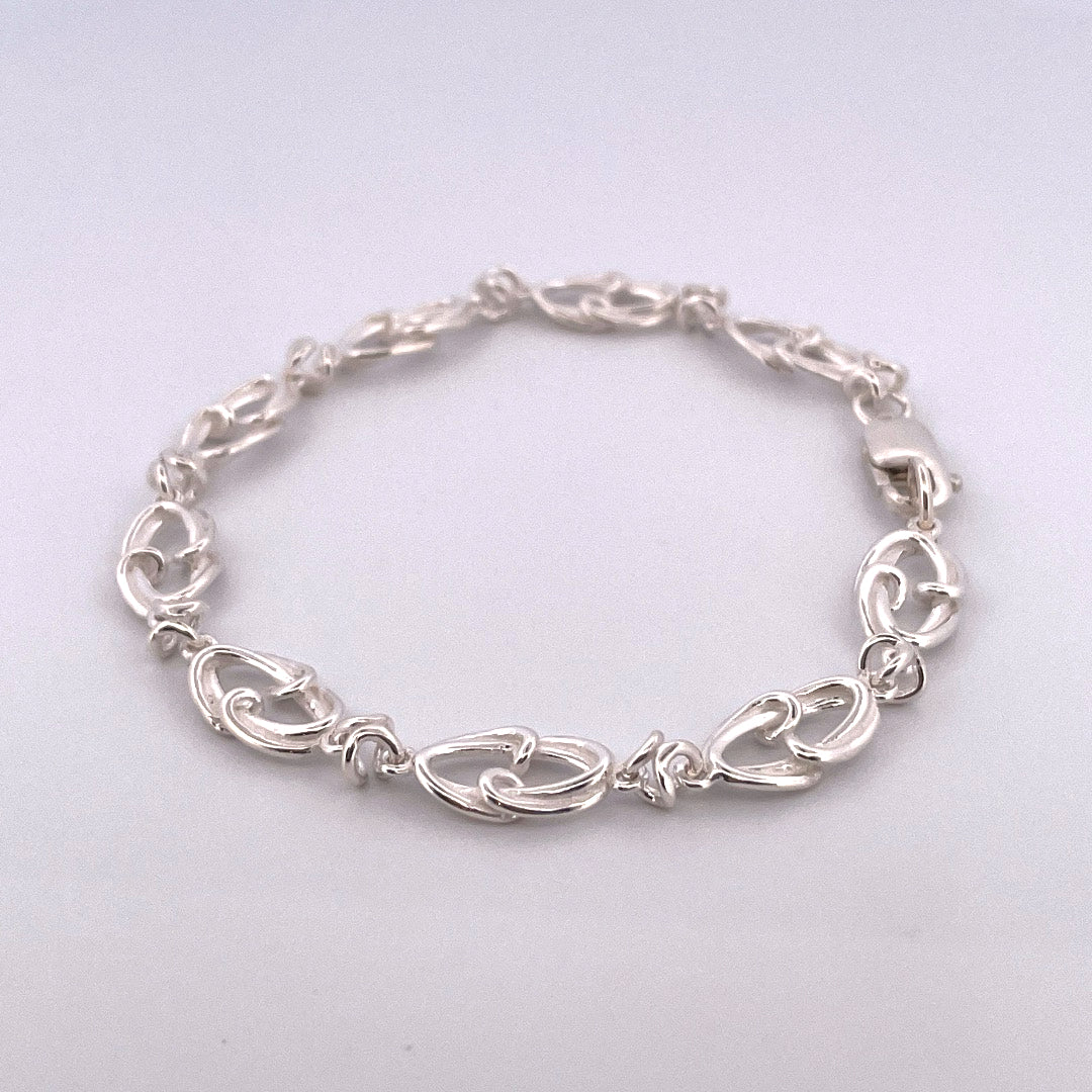 B1154 Silver double over style bracelet