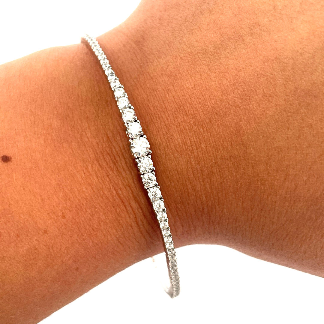 B1238 Silver graduated c.z bangle