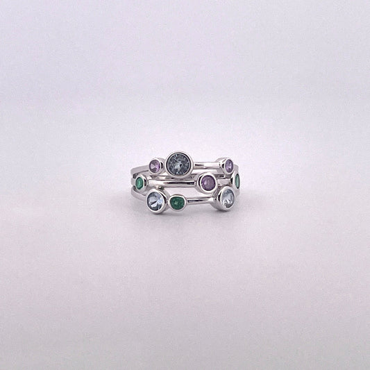 R0905 Silver coloured c.z bubble ring