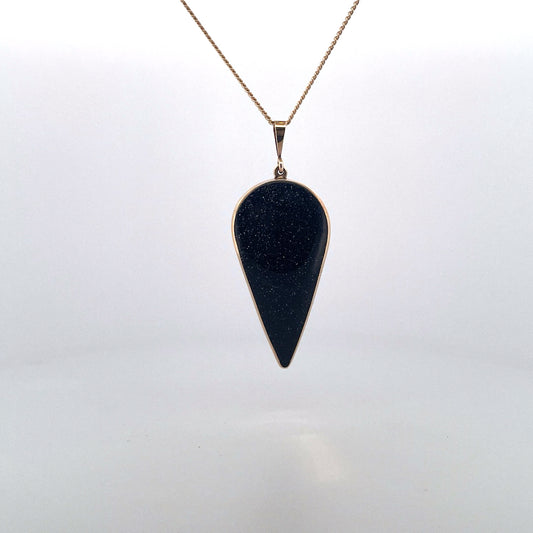 P2593 N1200 9ct blue goldstone and mother of pearl