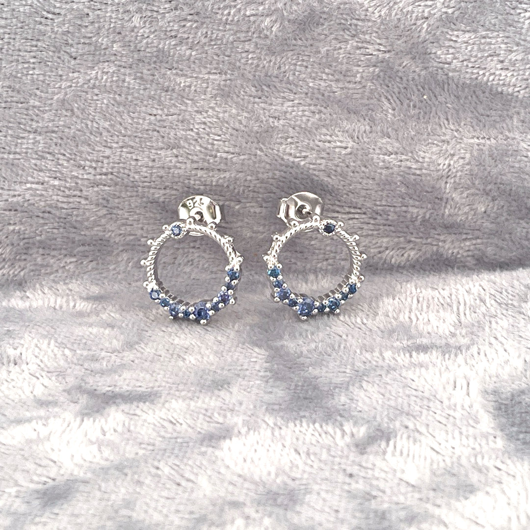 E4179 Silver blue c.z circle design