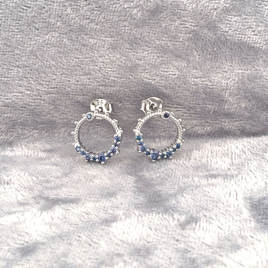 E4179 Silver blue c.z circle design