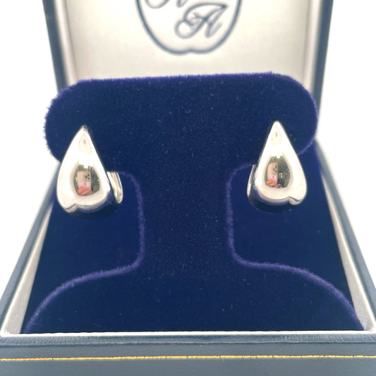 E4132 Silver teardrop shape hinged hoops