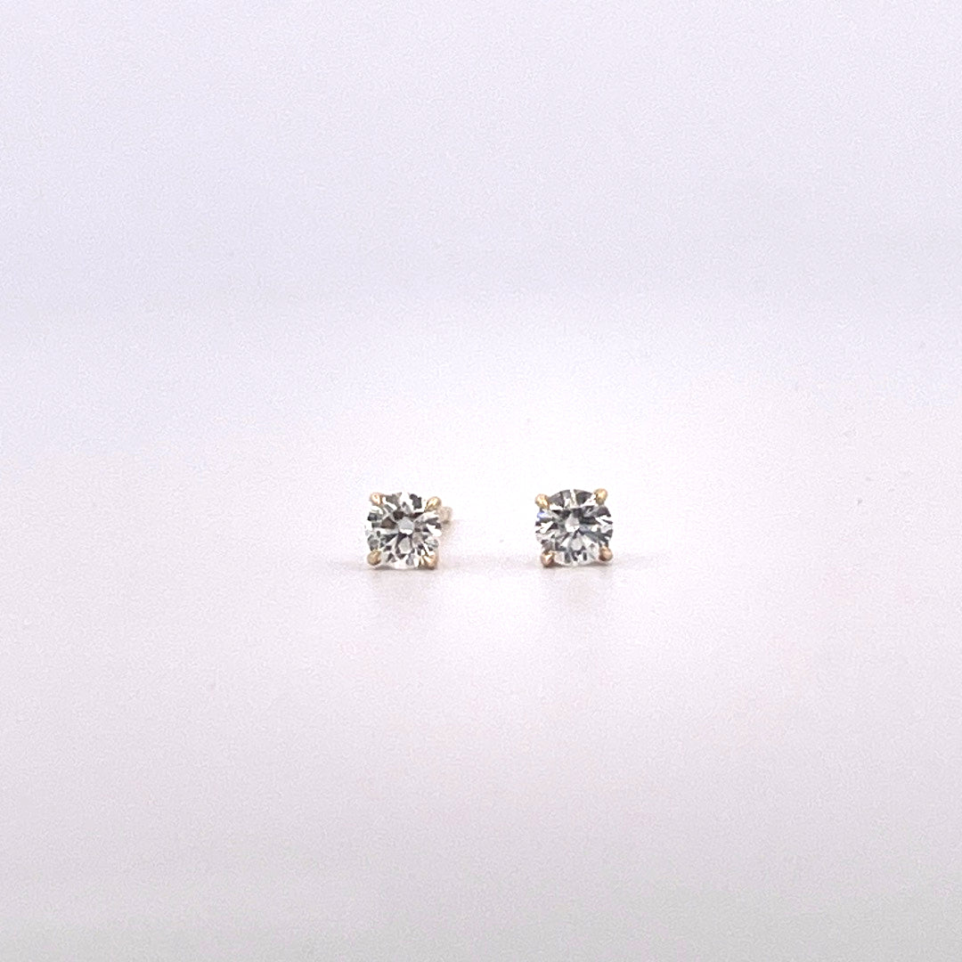 E4185 9ct gold 4 claw lab grown diamond studs