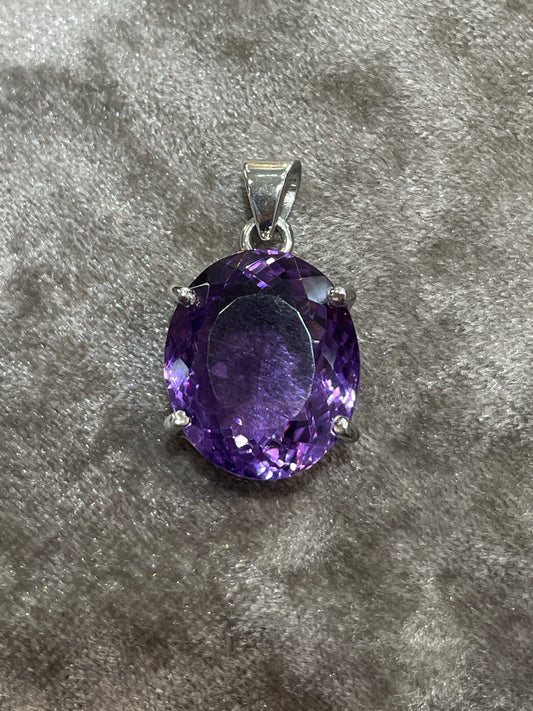 P2839 Silver Amethyst pendant