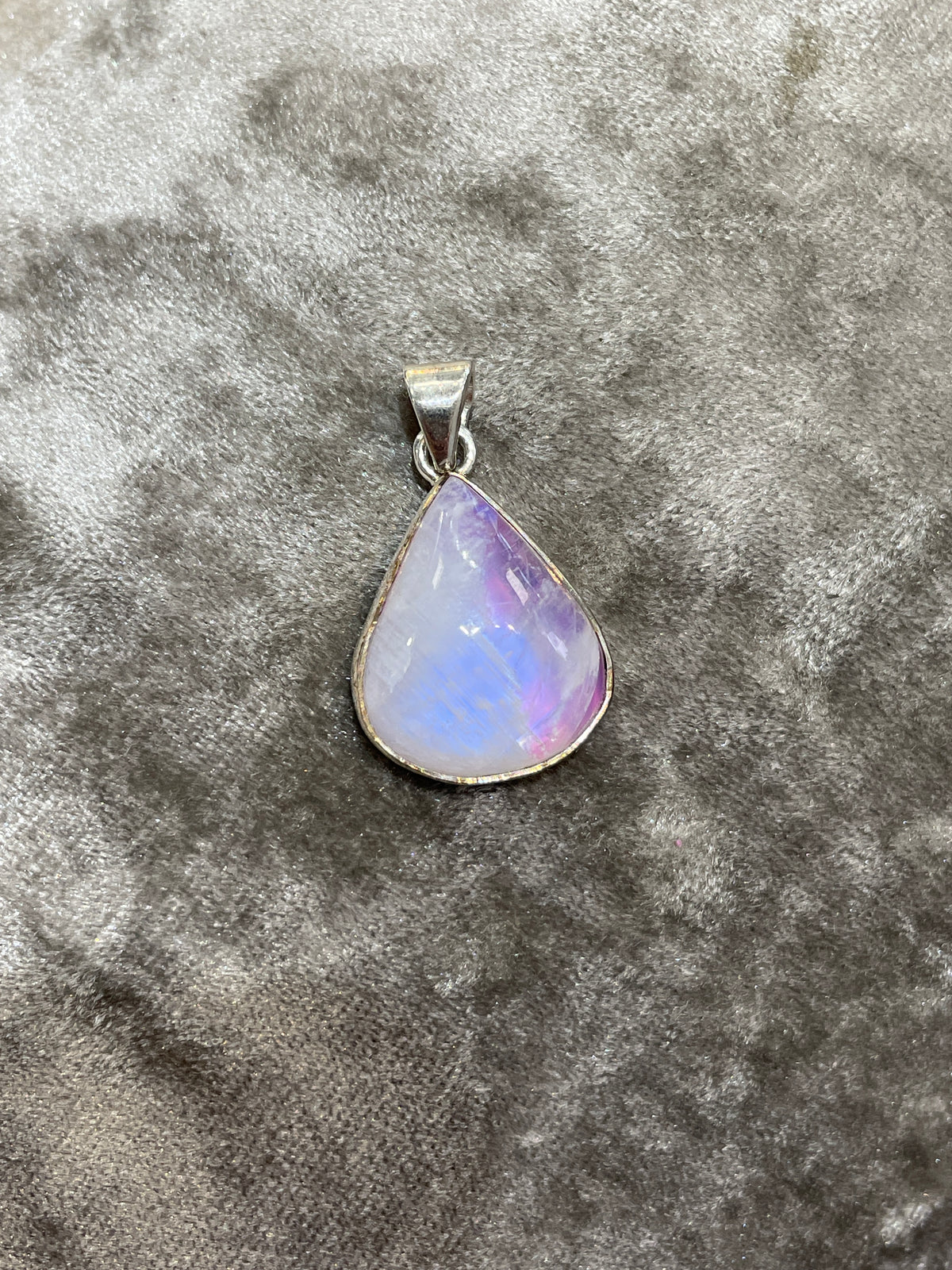 P2841 Silver Pink Moonstone