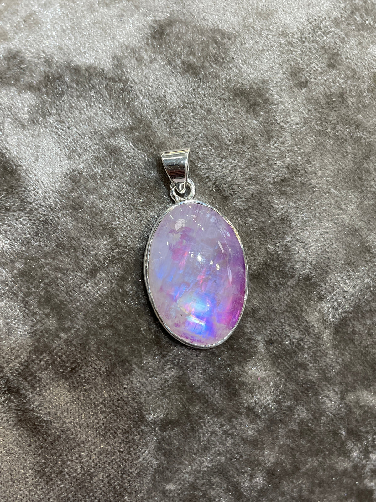 P2841 Silver Pink Moonstone