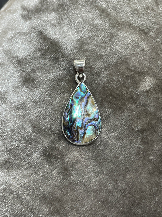 P2842 Silver Paua shell pendant