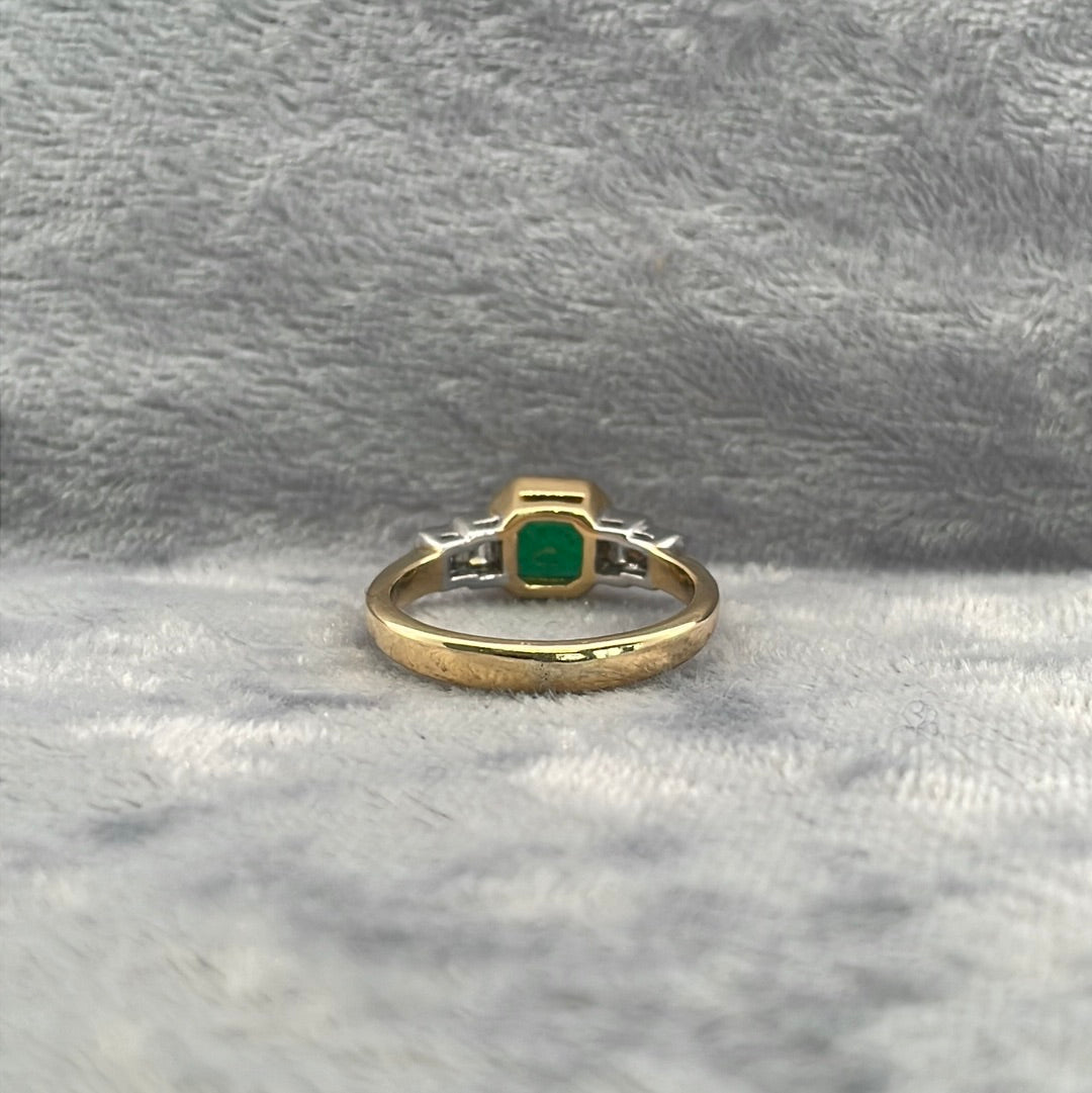 R0835 18ct Emerald and Diamond five stone ring