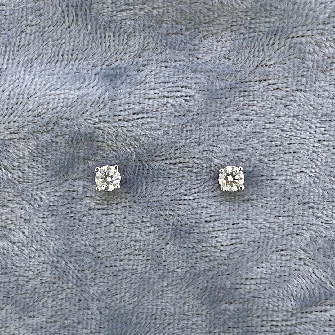 E2861 18ct Studs Diamond 0.40ct total 4 claw white gold 101720