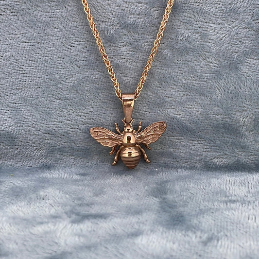 P2314 9ct  Rose Gold Bees