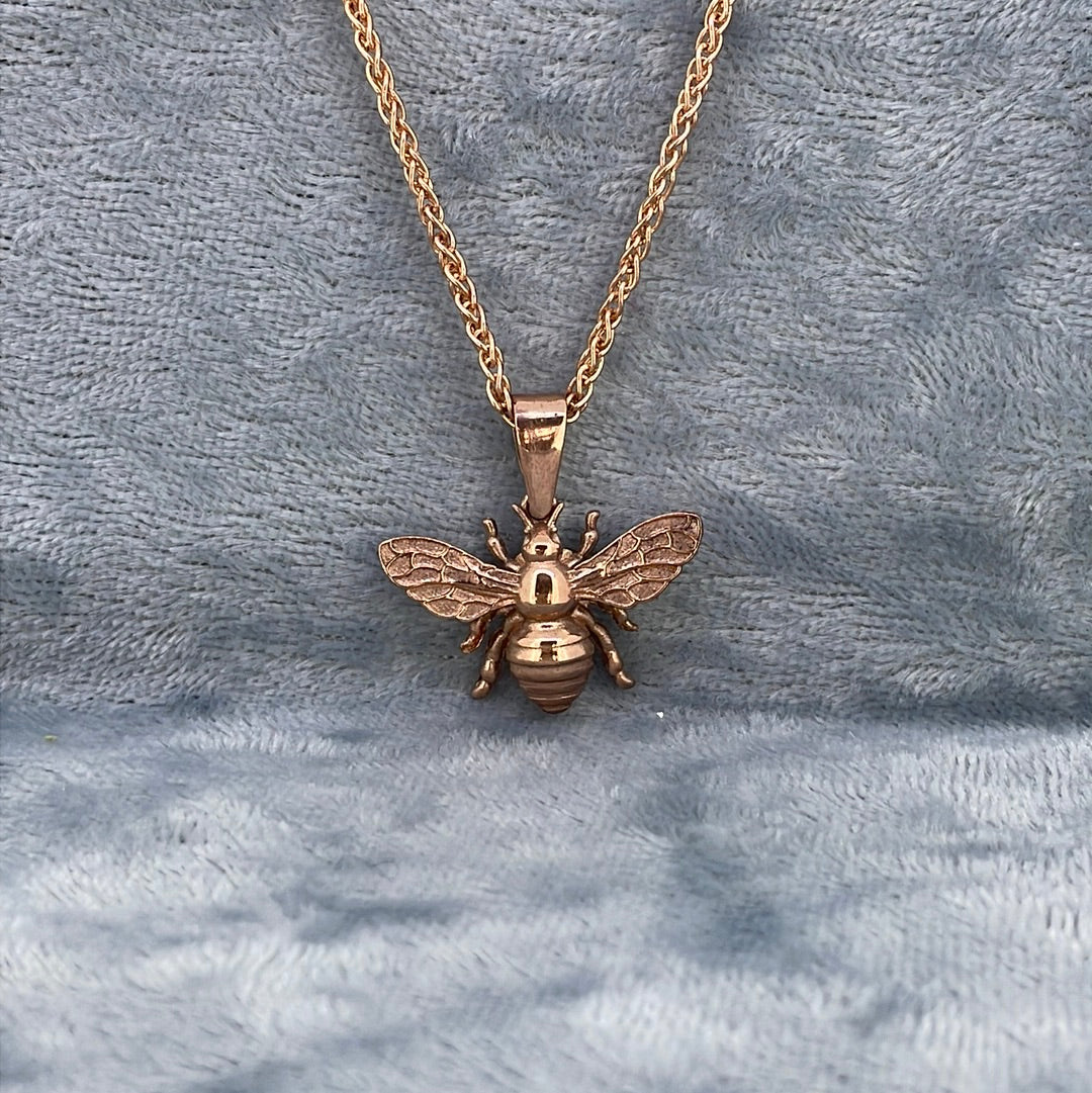 P2314 9ct  Rose Gold Bees