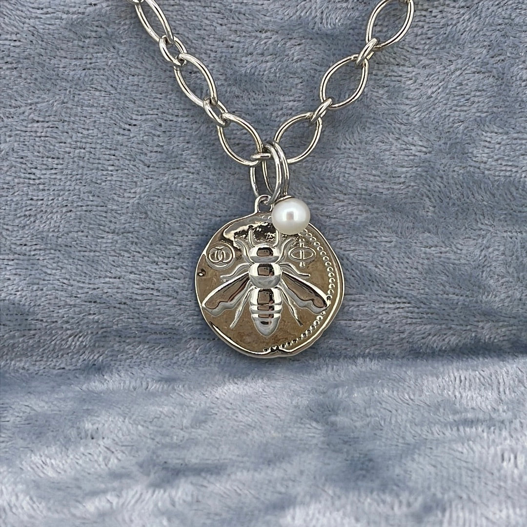 P2384 Sil Pearl Honey bee coin CBNL0282