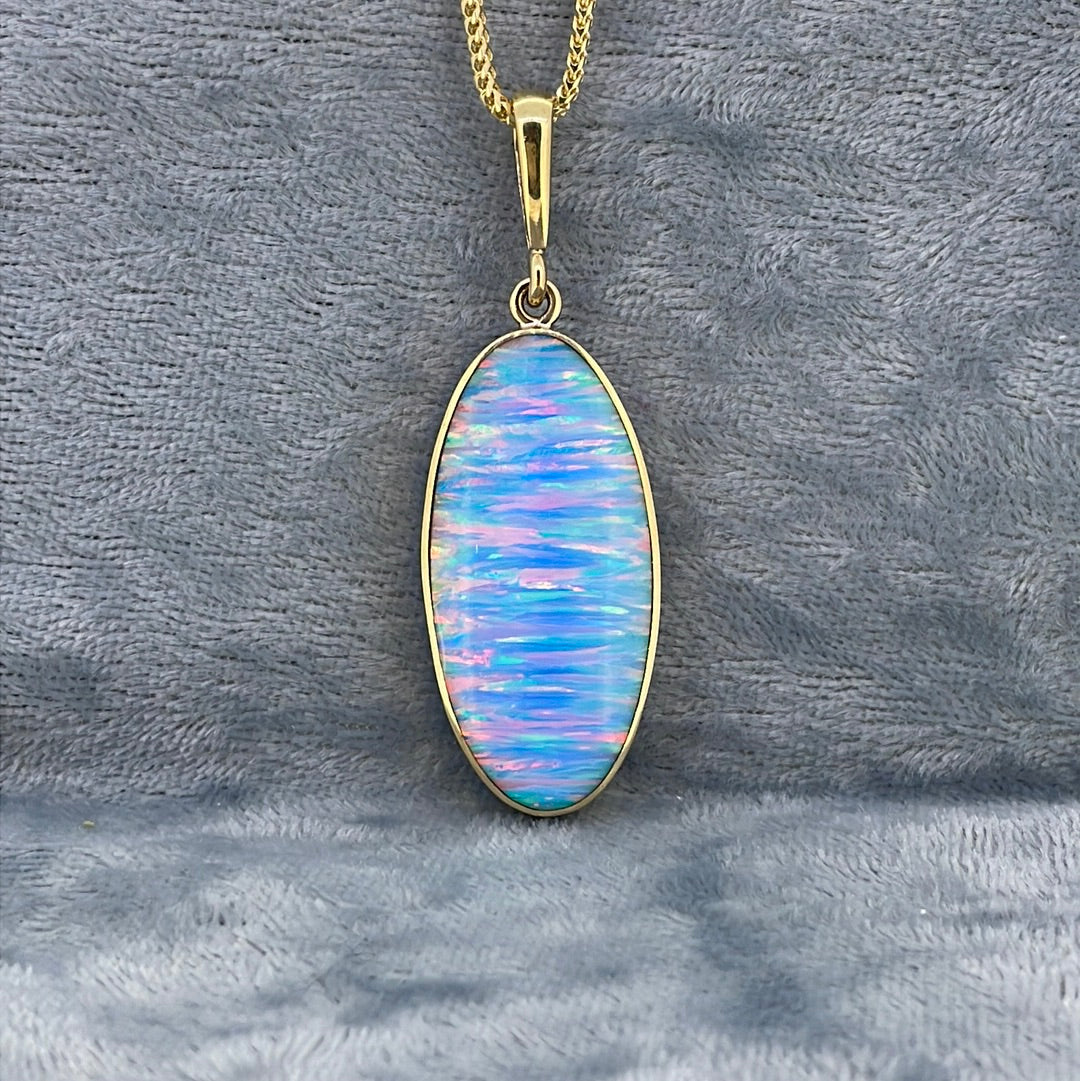 P2505 9ct Opal Oval green/blue stripe STPDSW1